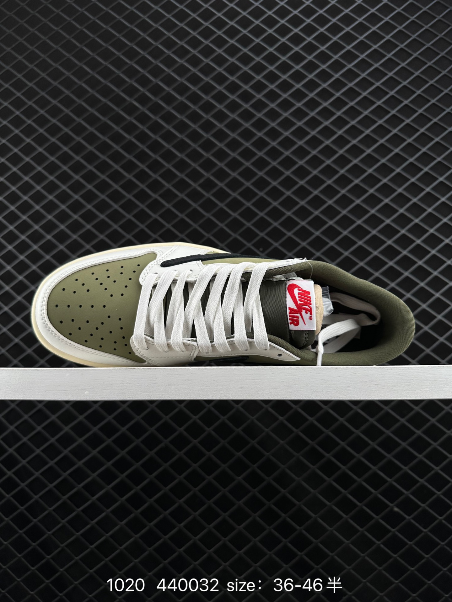 Travis Scott x Air Jordan 1 ” Reverse Mocha “